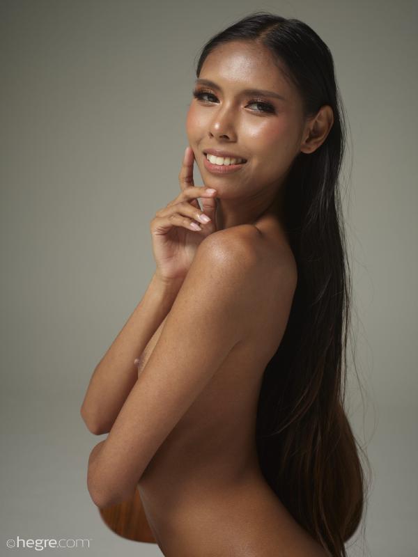 Allie Asia erotiskā māksla #32