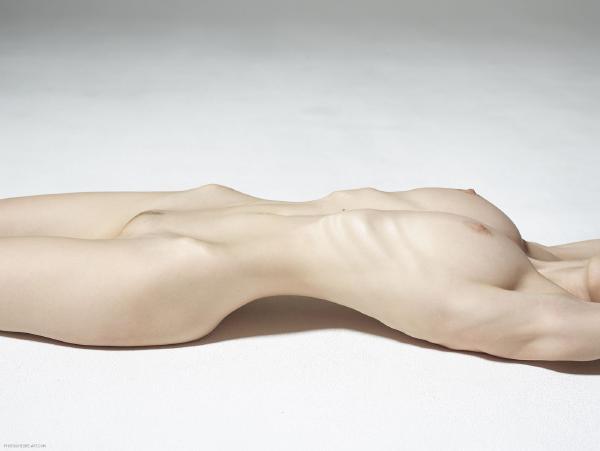 Aya Beshen a figura intera #17