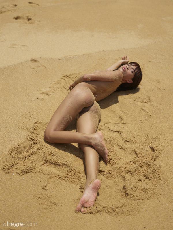 Jessa beach knockout #32