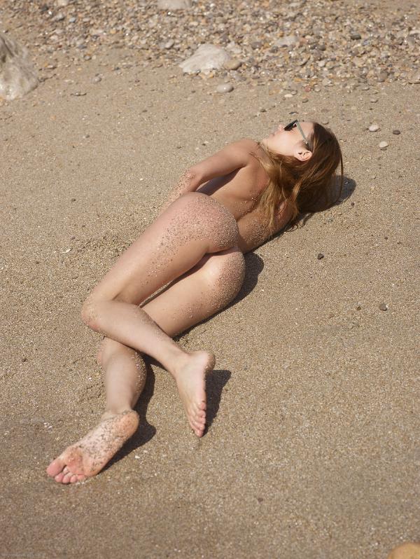 Ksenia nude beach #18