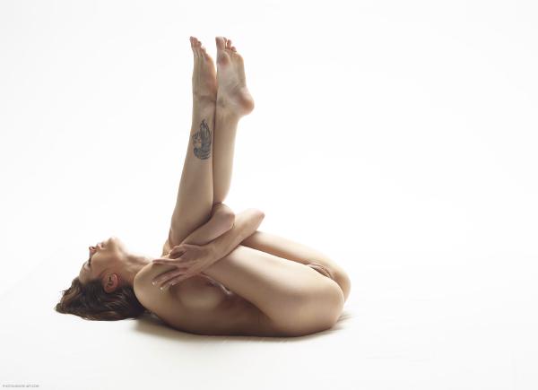 Tania mākslas akti #42